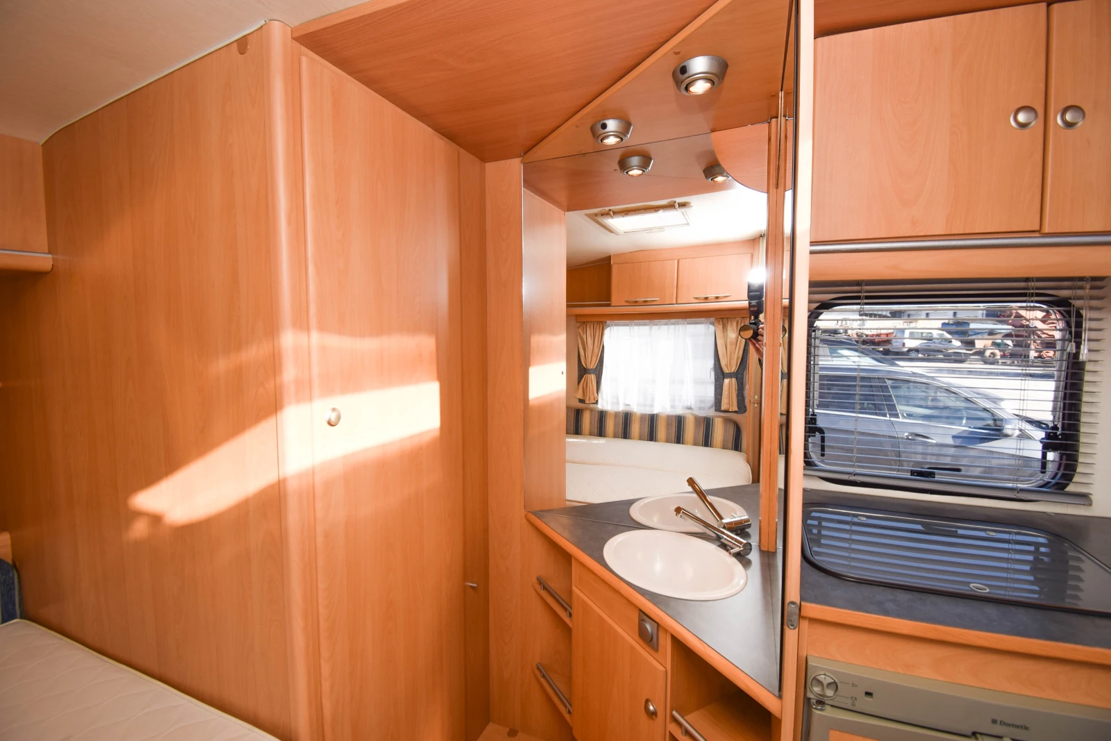 Каравана Adria Altea 432PX+ Форселт, снимка 12 - Каравани и кемпери - 54141213