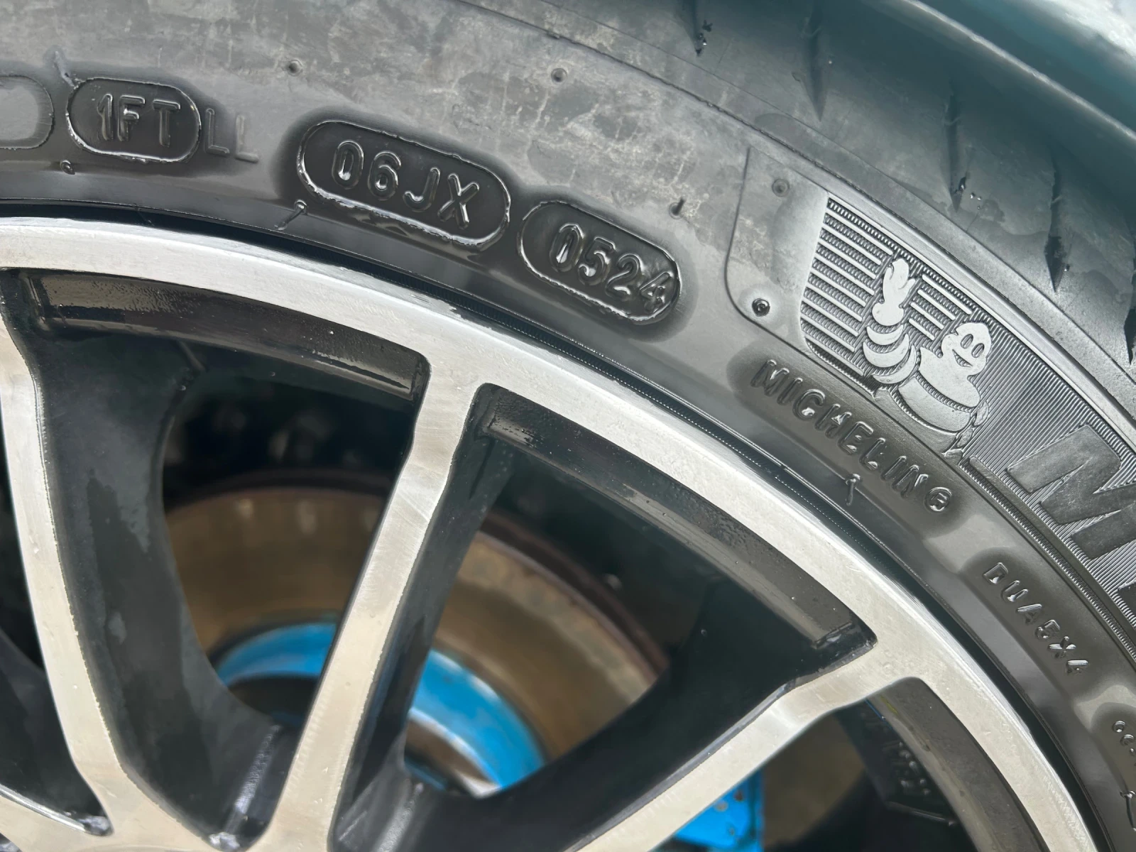 Гуми с джанти Michelin 205/45R17, снимка 5 - Гуми и джанти - 55778600