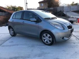 Toyota Yaris 1.0i, снимка 1
