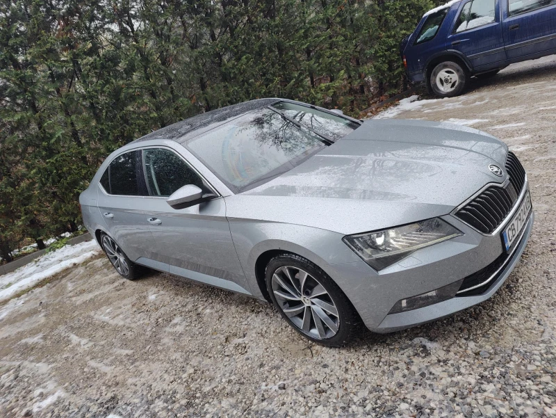 Skoda Superb Laurin & Klement, 190 HP, 4x4, сервизна история, снимка 8 - Автомобили и джипове - 48256550