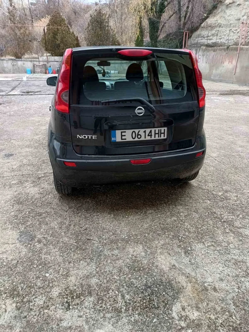 Nissan Note 1.4i, снимка 5 - Автомобили и джипове - 48431612