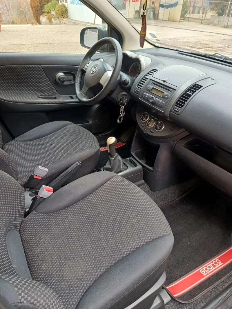 Nissan Note 1.4i, снимка 9 - Автомобили и джипове - 48431612