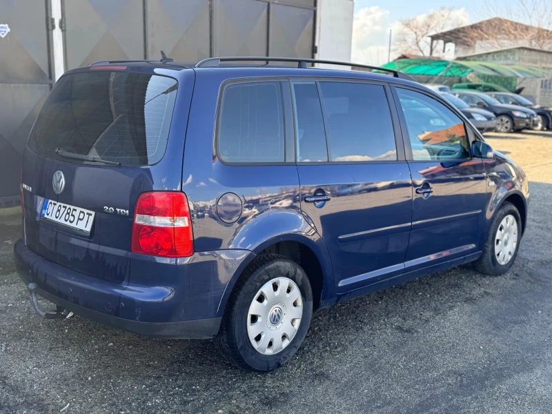 VW Touran 2.0 TDI Автоматик, снимка 5 - Автомобили и джипове - 49085419