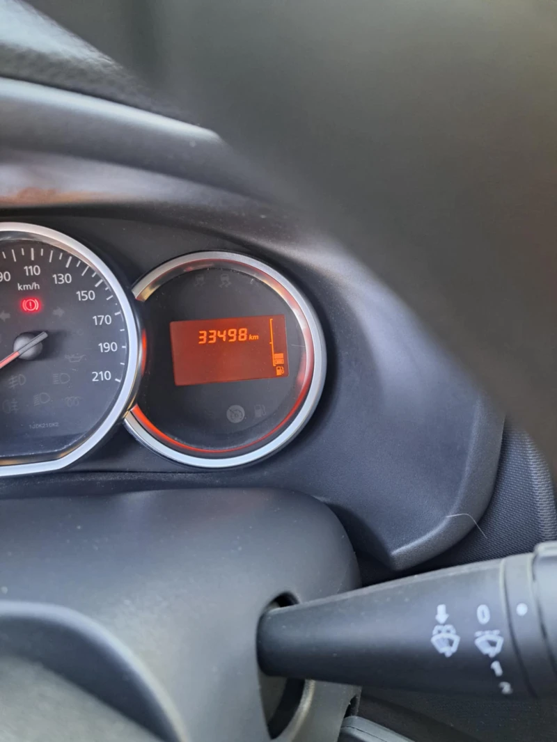 Dacia Sandero 1.0i 33000KM , снимка 4 - Автомобили и джипове - 49510907