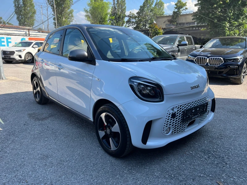 Smart Forfour EQ JBL LED Панорама Навигация Facelift , снимка 3 - Автомобили и джипове - 50540427