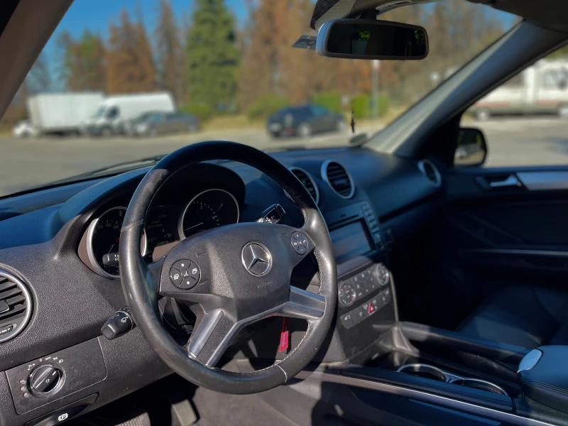 Mercedes-Benz ML 350 4MATIC | РЕАЛНИ КМ | LED ФАРОВЕ | 21, снимка 6 - Автомобили и джипове - 52568185