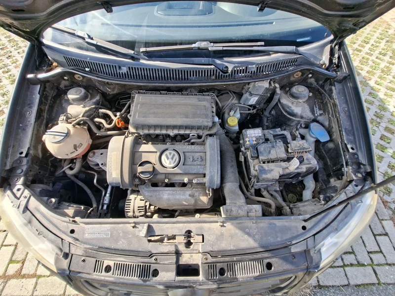 VW Polo, снимка 6 - Автомобили и джипове - 52131935