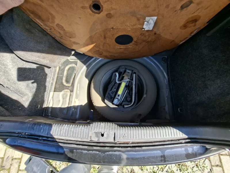 VW Polo, снимка 16 - Автомобили и джипове - 52131935