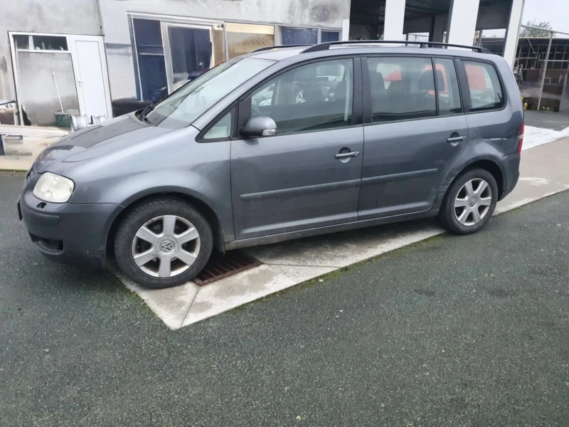 VW Touran 1.9 TDI 105 hp НОВ ВНОС, снимка 2 - Автомобили и джипове - 52369840