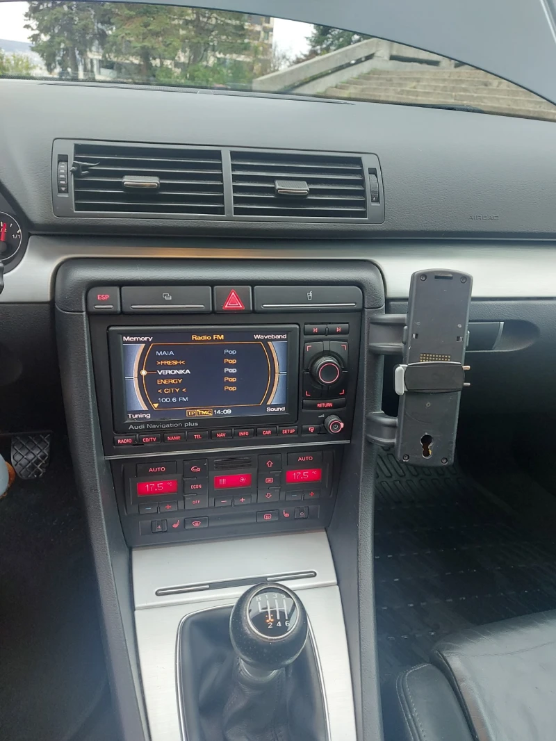 Audi A4, снимка 9 - Автомобили и джипове - 52528510