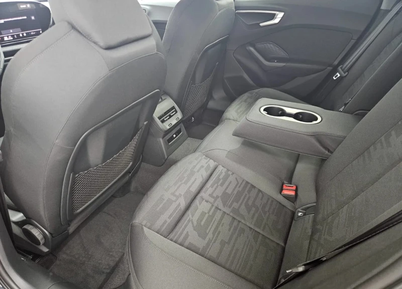 Audi A5 35TFSI, снимка 9 - Автомобили и джипове - 52552326