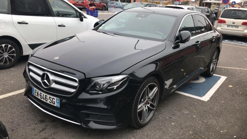 Mercedes-Benz E 220 d AMG, снимка 2 - Автомобили и джипове - 53132326