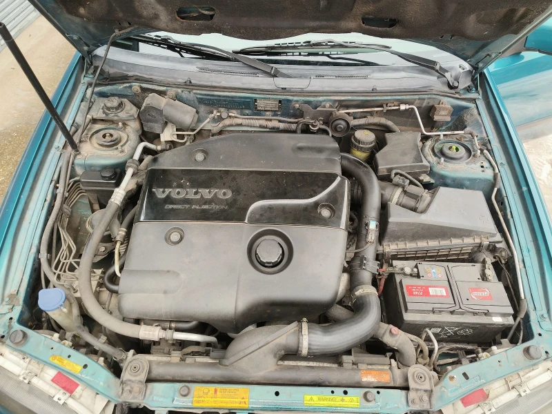 Volvo V40, снимка 7 - Автомобили и джипове - 53215875