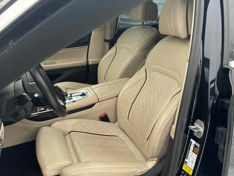 BMW 750 ALPINA B7 xDrive Sedan  CARFAX, снимка 13 - Автомобили и джипове - 53579471
