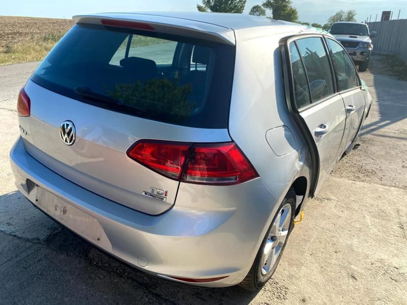 VW Golf 1.6 TDI , снимка 4 - Автомобили и джипове - 29726199