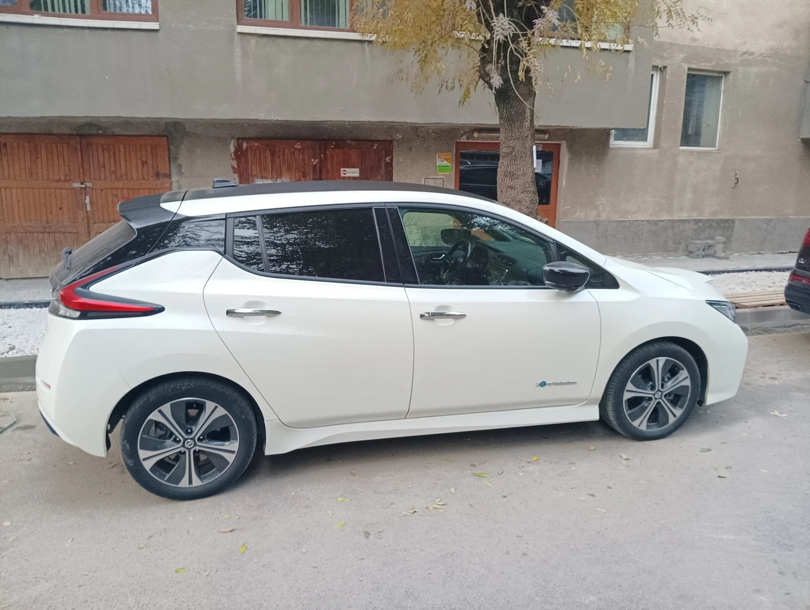 Nissan Leaf   - изображение 8