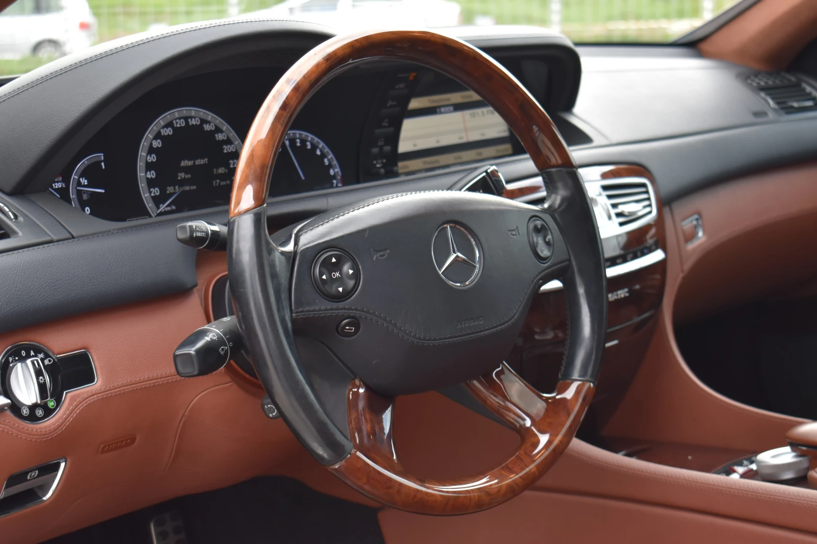 Mercedes-Benz CL 500  - изображение 8
