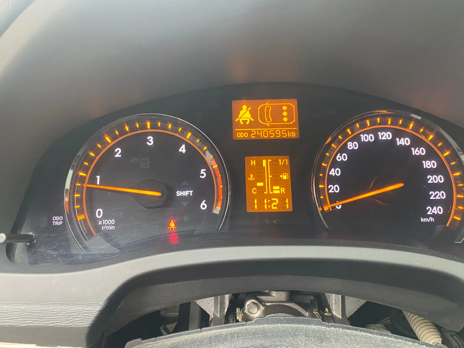 Toyota Avensis ПЪРВИ СОБСТВЕНИК D4-D 150 к.с - изображение 8