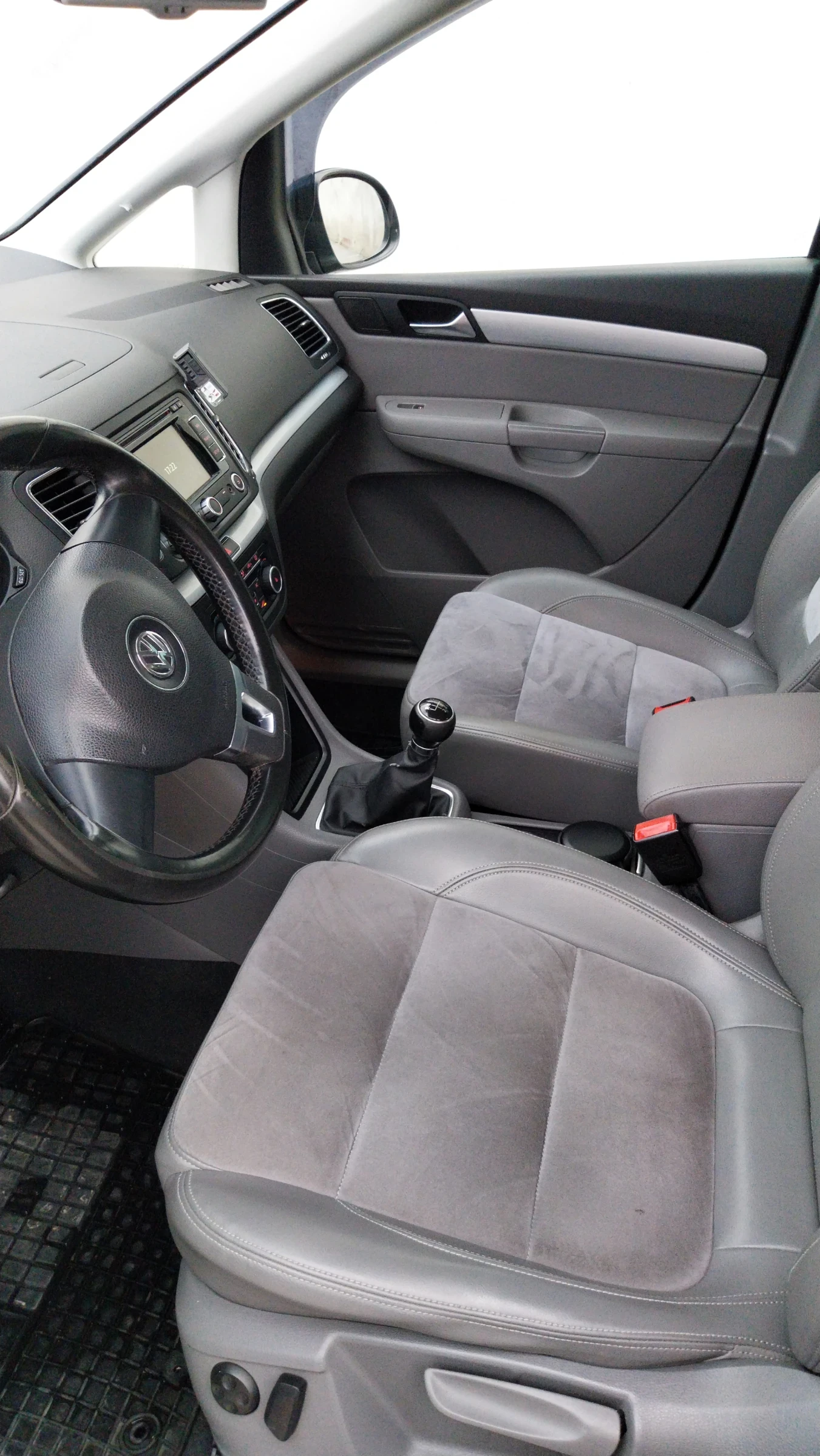 VW Sharan Highline - изображение 10