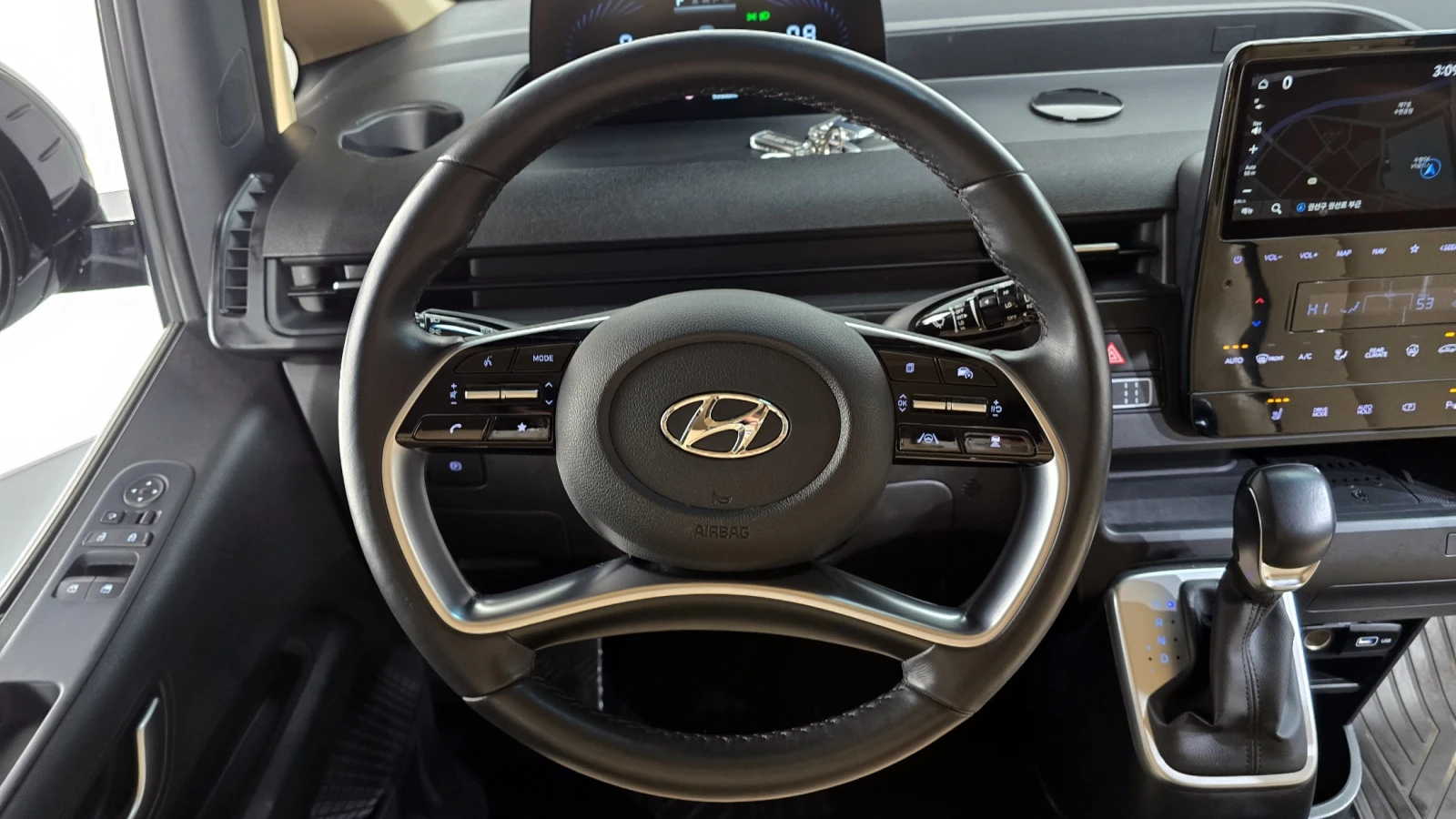 Hyundai Staria L3.5 Tourer 9seater autogeorge.com | Mobile.bg � ����������� 13