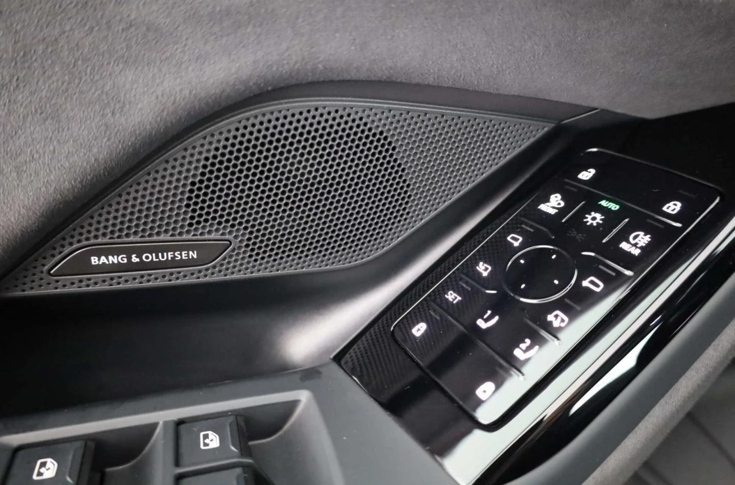 Audi S6 E-TRON/SPORTBACK/EDITION ONE/B&O/PANO/360/HEAD UP/ - изображение 3