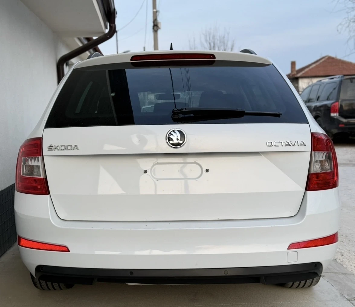 Skoda Octavia 1.6tdi 111ps NAVI DSG, снимка 5 - Автомобили и джипове - 53879191