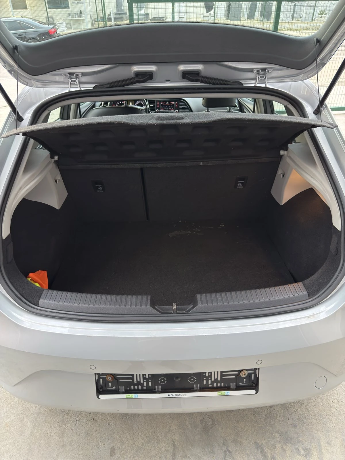 Seat Leon TGI Metan, снимка 11 - Автомобили и джипове - 53927414