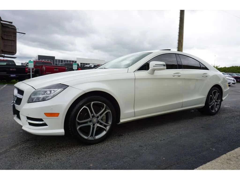 Mercedes-Benz CLS 500 550/4MATIC/Massage/Cooled Seats/Sunroof, снимка 4 - Автомобили и джипове - 54029949