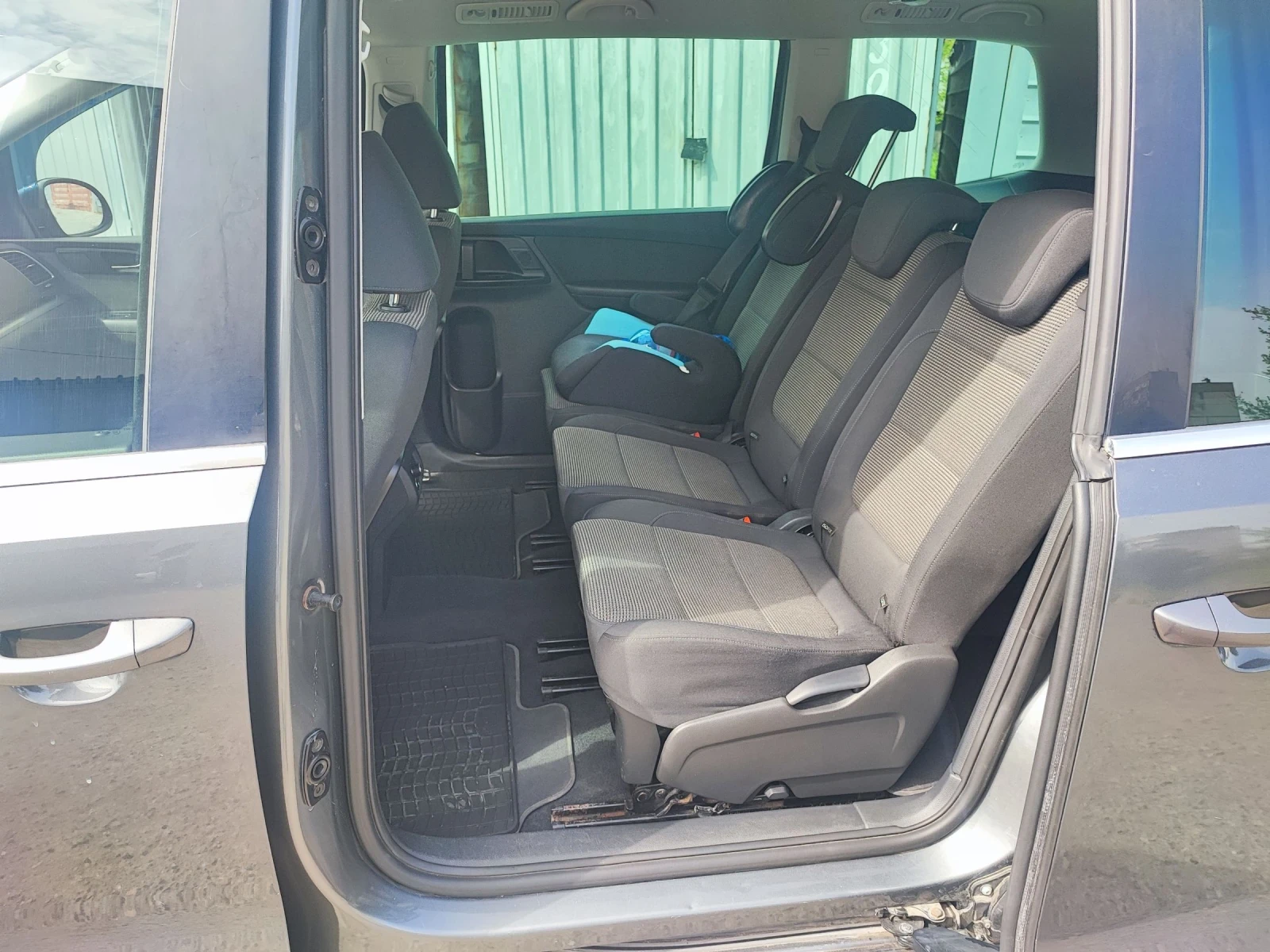 VW Sharan 7 местен, снимка 9 - Автомобили и джипове - 54204919