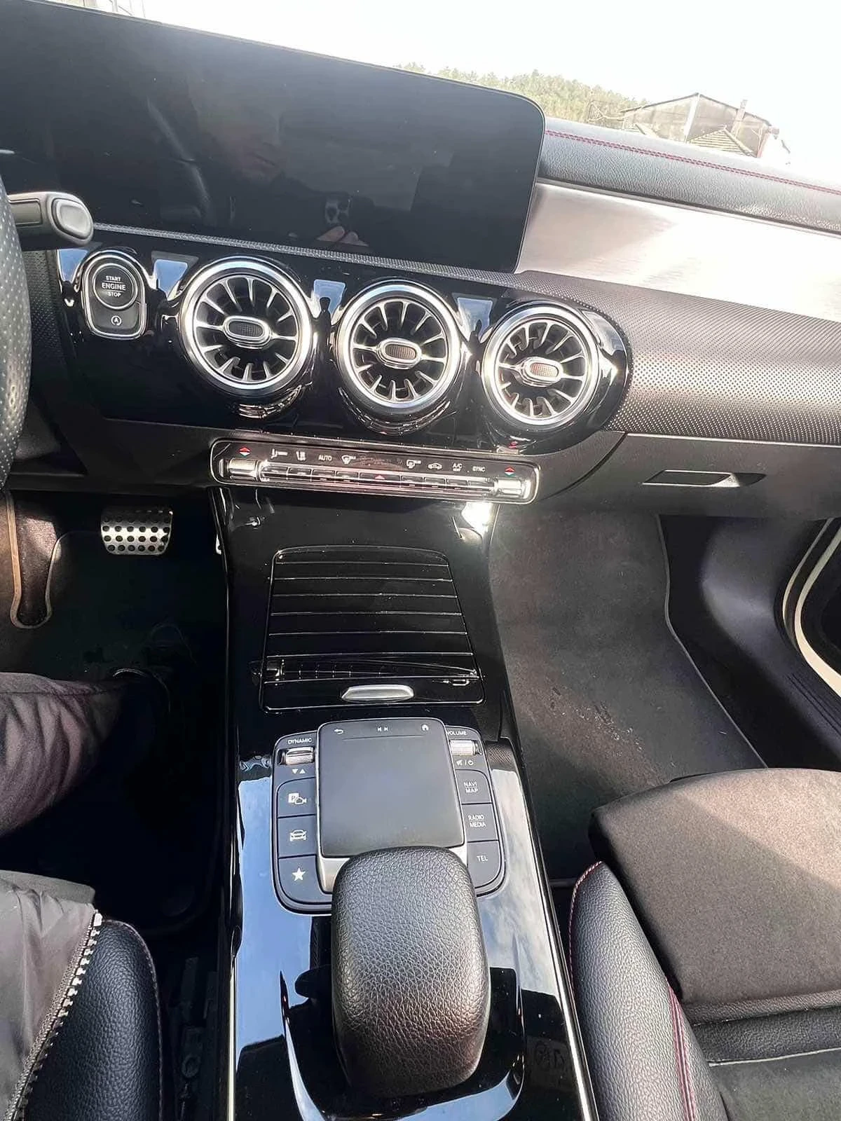 Mercedes-Benz CLA 200, снимка 7 - Автомобили и джипове - 54880068