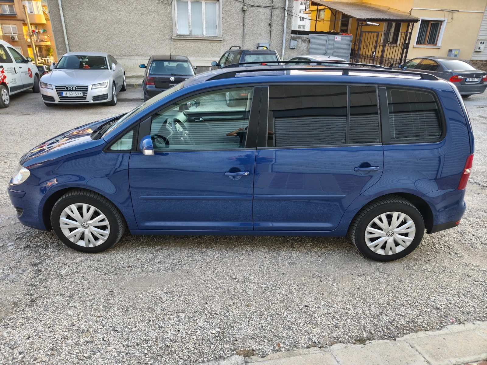 VW Touran 1.9TDI 105 к.с. BLUEMOTION, снимка 8 - Автомобили и джипове - 55327434
