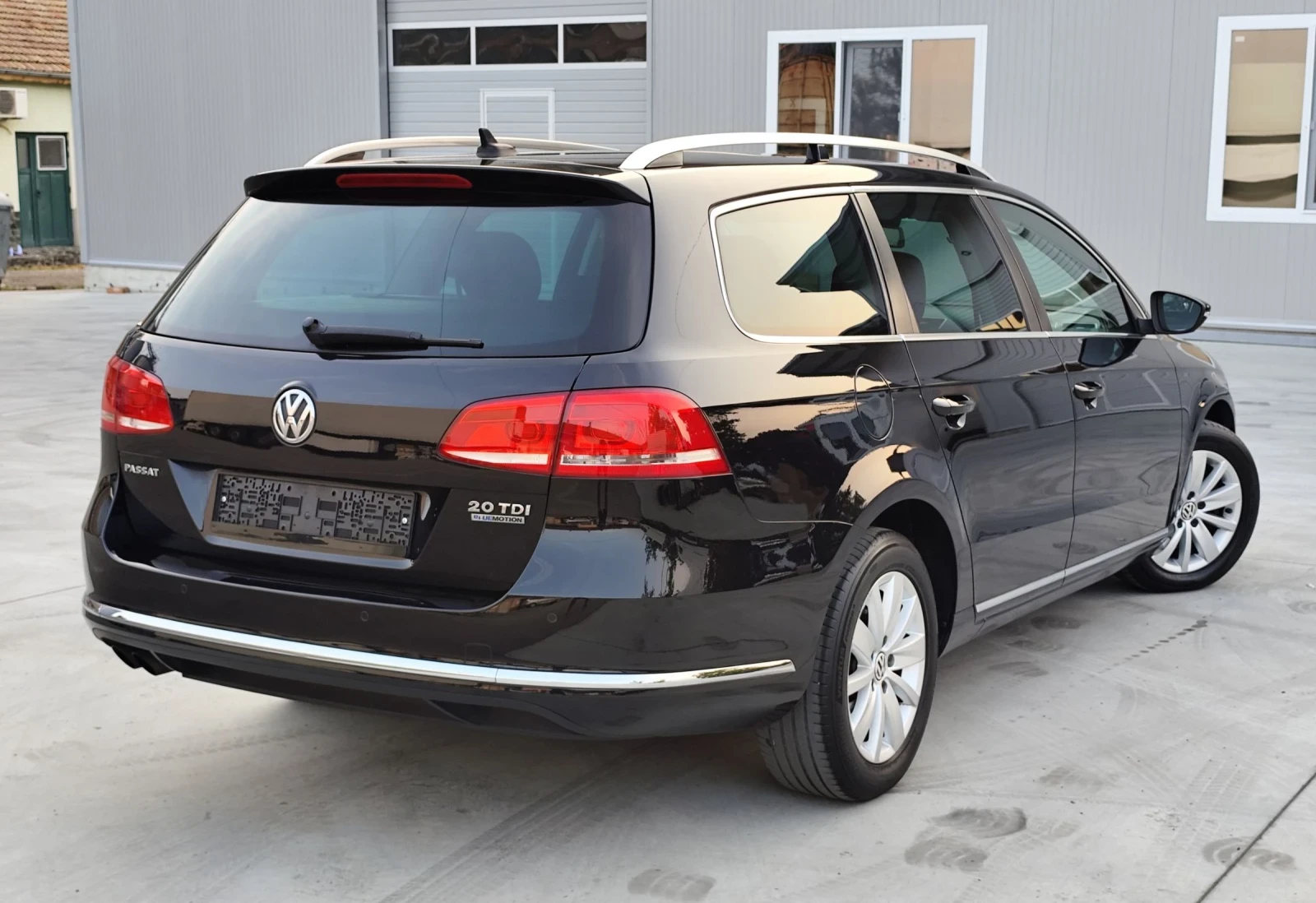 VW Passat 2.0TDI-NAVI-ПАНОРАМА-КОЖА-ПОДГРЯВАНЕ-EU-5, снимка 6 - Автомобили и джипове - 55403782