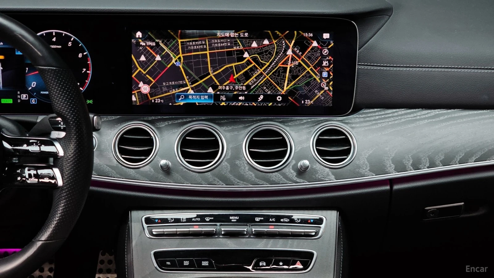 Mercedes-Benz E 350 4MATIC/AMG-LINE/PANOROOF/360VIEW/DRIVE-ASSISTS, снимка 9 - Автомобили и джипове - 55432139