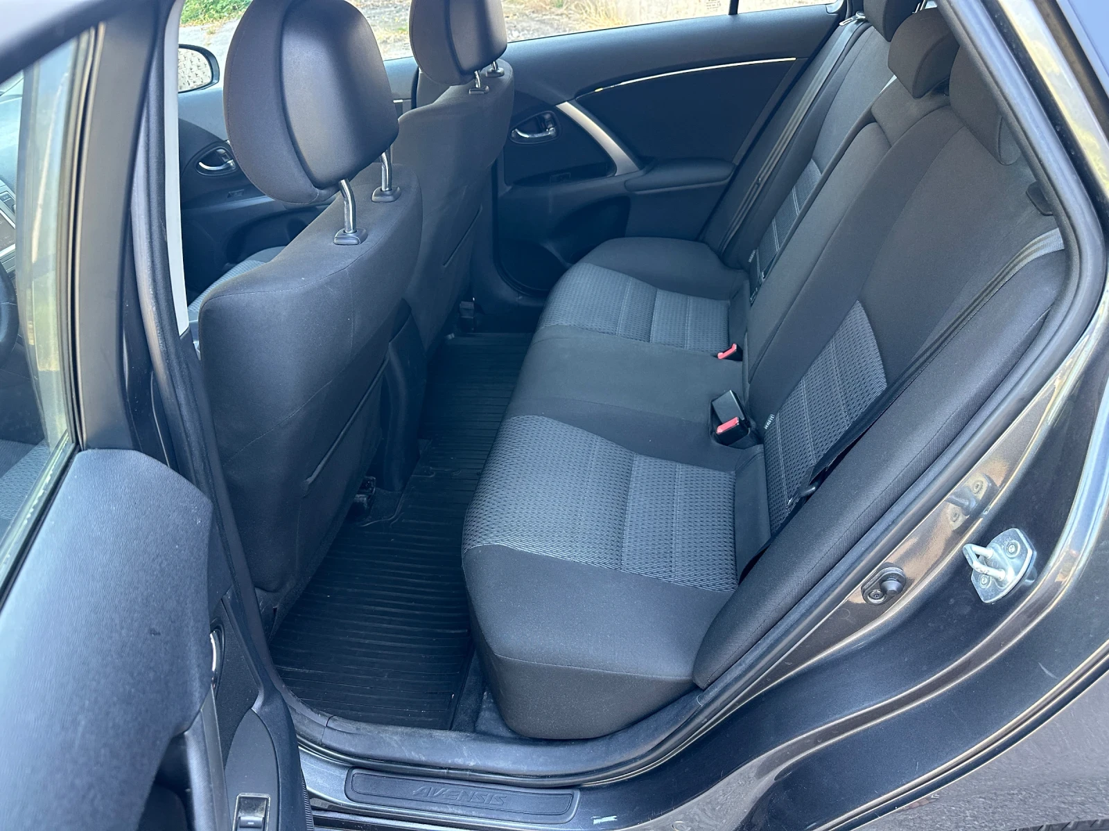 Toyota Avensis 2.2 d4d 150кс, снимка 8 - Автомобили и джипове - 55747881