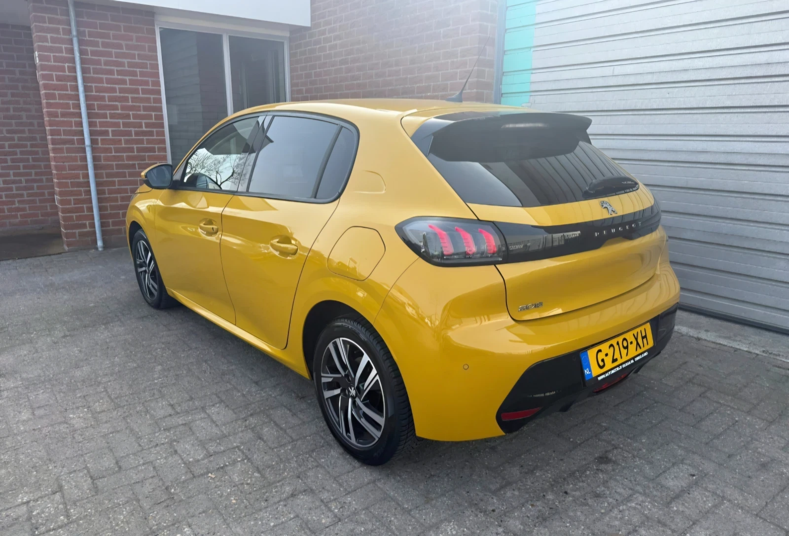 Peugeot 208 1.5HDI , снимка 3 - Автомобили и джипове - 55895122