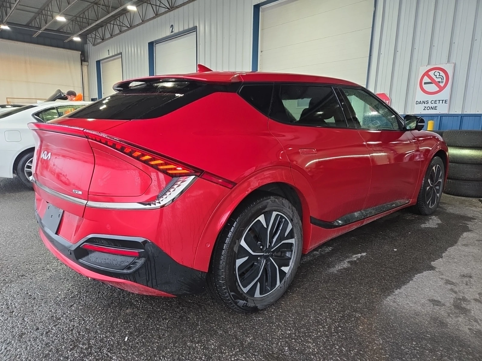 Kia EV6 LONG RANGE W/GT-LINE PKG 1 / ���������� | Mobile.bg � ����������� 3