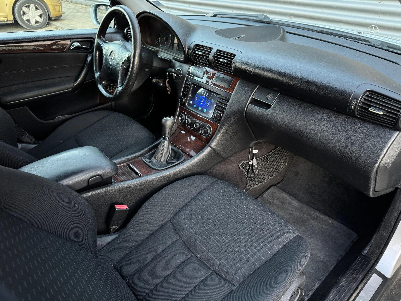 Mercedes-Benz C 220 FACELIFT, снимка 11 - Автомобили и джипове - 55992619