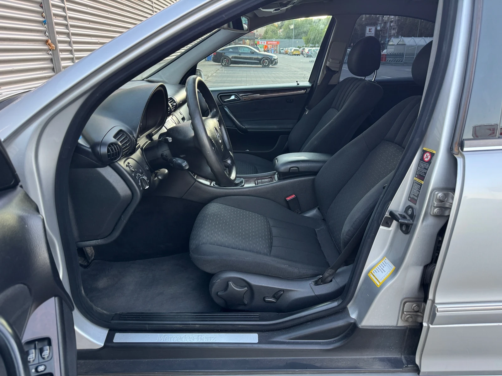 Mercedes-Benz C 220 FACELIFT, снимка 12 - Автомобили и джипове - 55992619