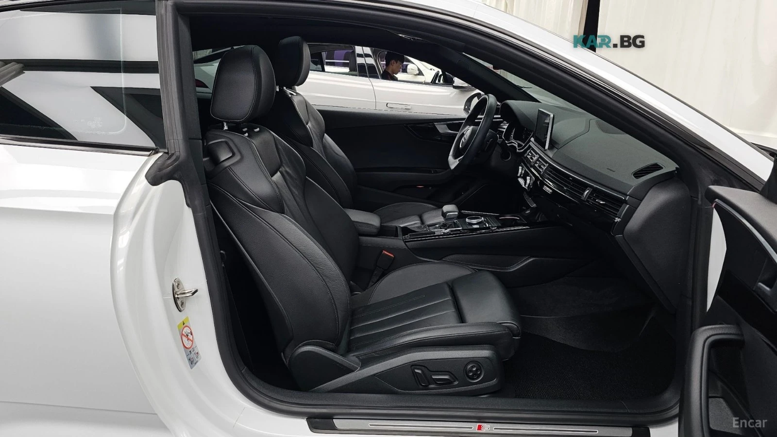 Audi A5 45 TFSI QUATTRO* HUD* КОЖА* НАВИ* ПАНО* КАМЕРА, снимка 9 - Автомобили и джипове - 56129717