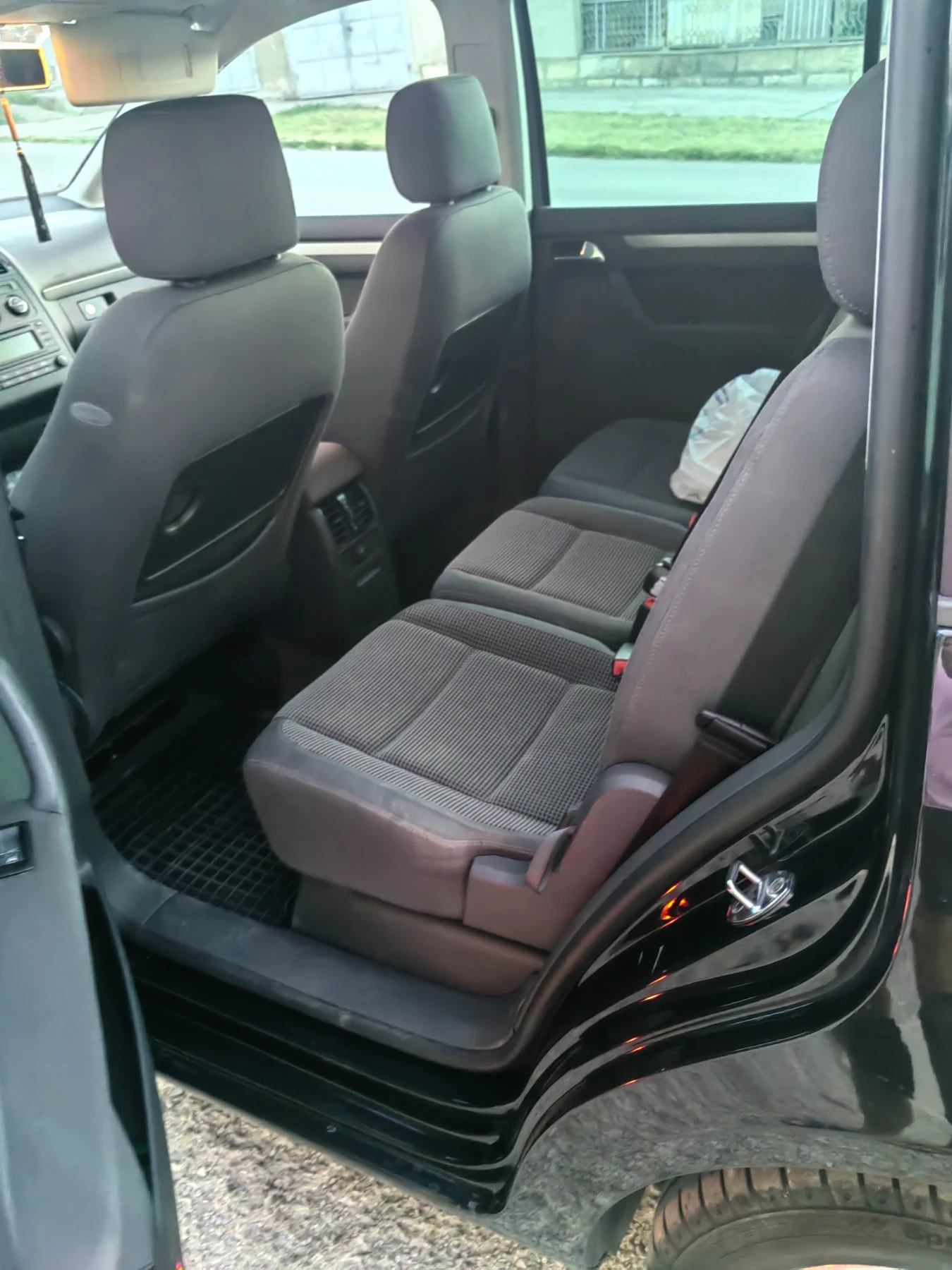 VW Touran VW TOURAN 2.0 tdi, снимка 8 - Автомобили и джипове - 56132232