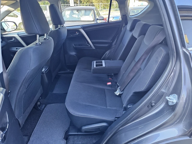 Toyota Rav4 2.0d4d, снимка 10 - Автомобили и джипове - 51549230