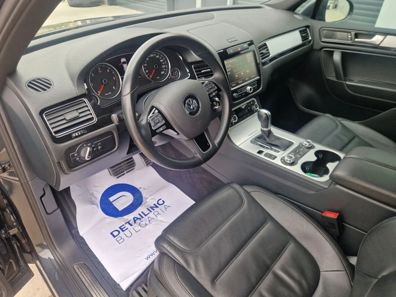 VW Touareg, снимка 9 - Автомобили и джипове - 52131426