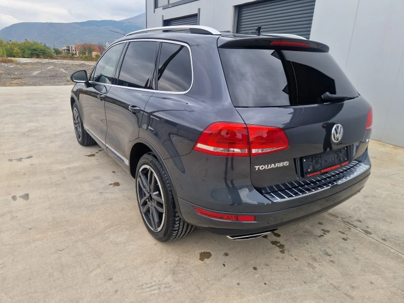 VW Touareg, снимка 4 - Автомобили и джипове - 52131426
