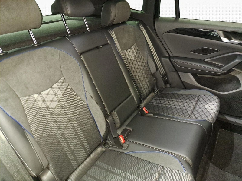 VW Tiguan 2.0 TDI R-LINE IQ.LIGHT BLACK STYLE 360, снимка 12 - Автомобили и джипове - 52474005