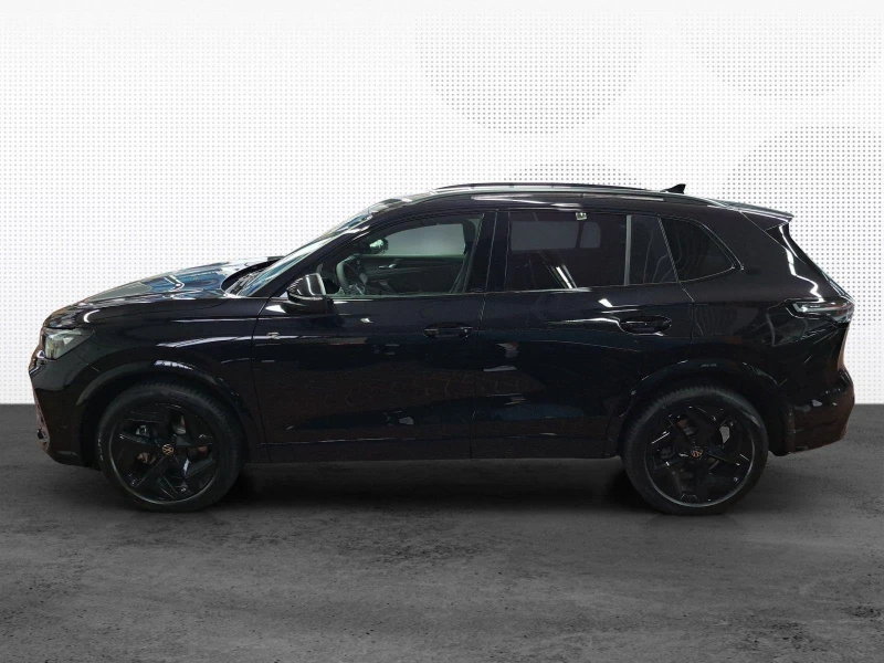 VW Tiguan 2.0 TDI R-LINE IQ.LIGHT BLACK STYLE 360, снимка 3 - Автомобили и джипове - 52474005