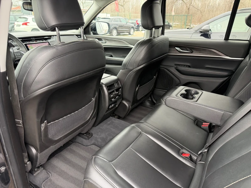 Jeep Grand cherokee 3.6 LIMITED AWD, снимка 17 - Автомобили и джипове - 53511294