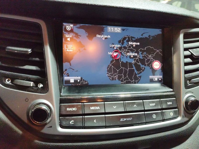 Hyundai Tucson, снимка 13 - Автомобили и джипове - 53011025