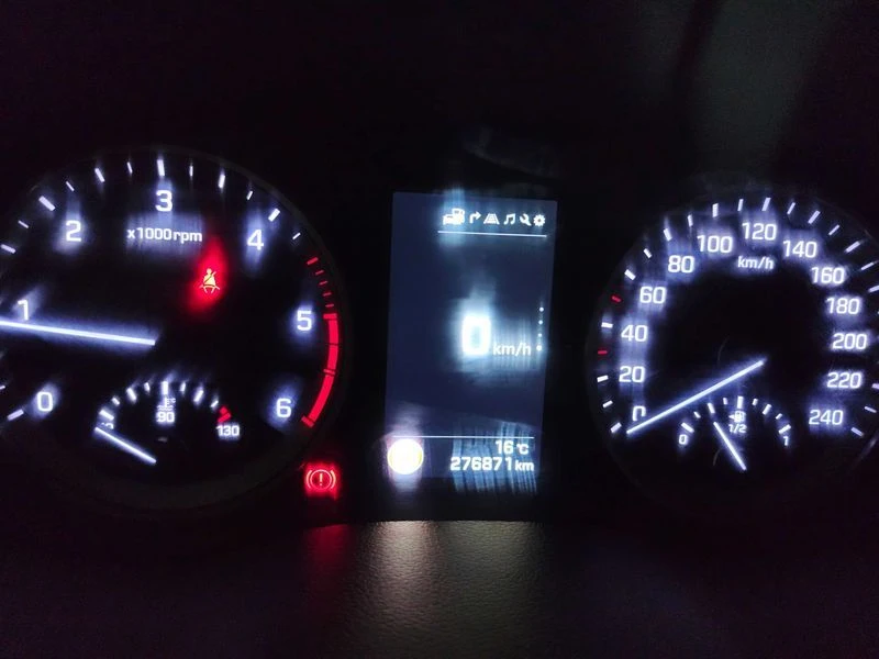 Hyundai Tucson, снимка 12 - Автомобили и джипове - 53011025