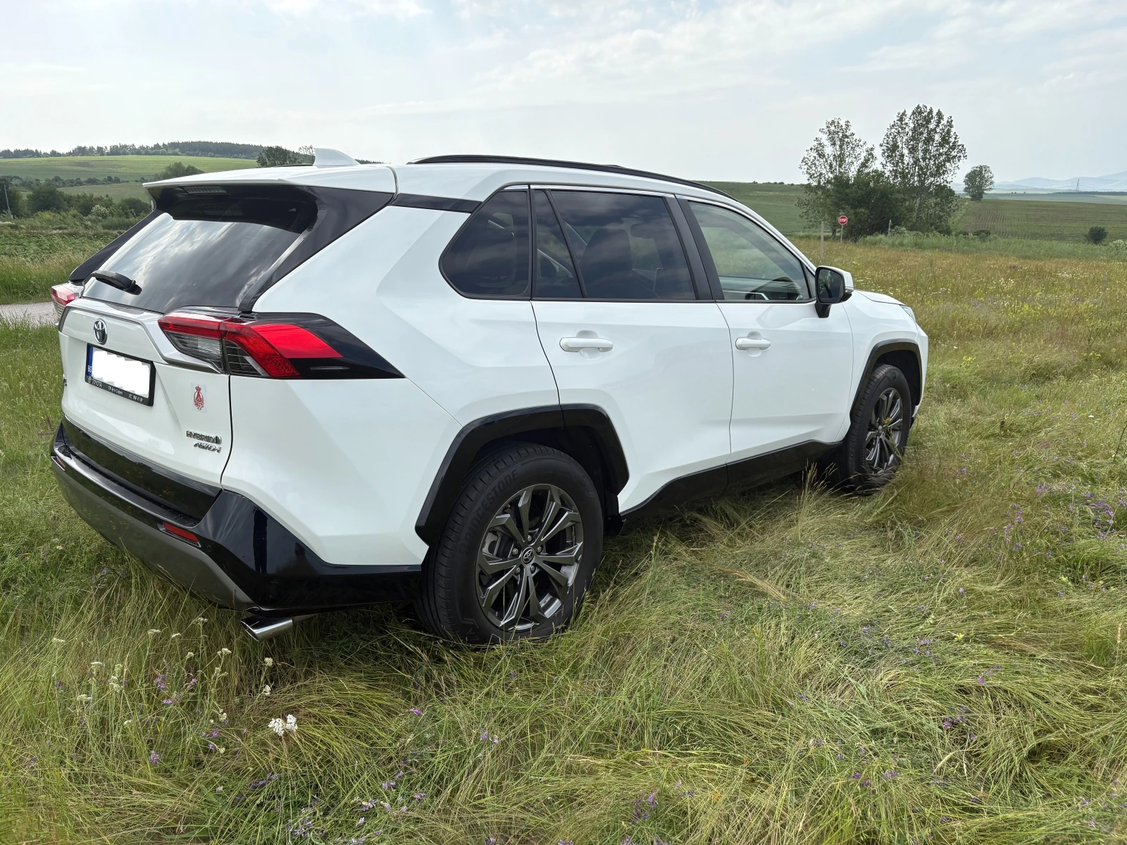 Toyota Rav4 2.5 HYBRID BLACK EDITION  - изображение 4