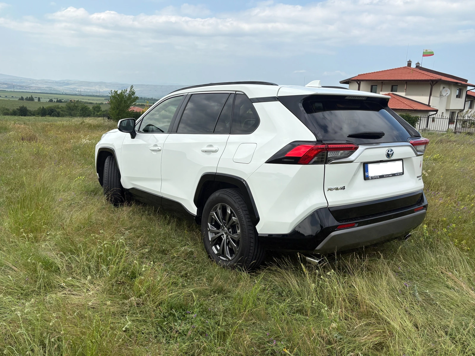 Toyota Rav4 2.5 HYBRID BLACK EDITION  - изображение 3